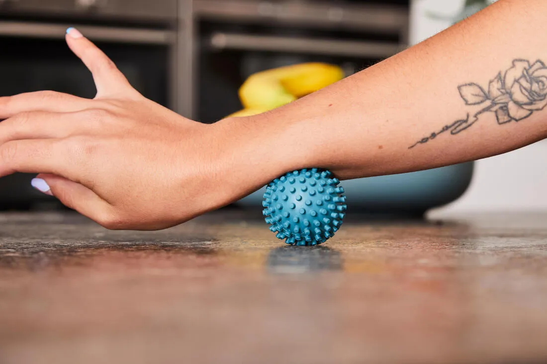 Acupressure massage ball